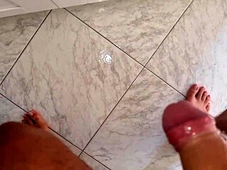 Apri la BOCCA e bevi la mia SBORRA troia! Dirty Italian talk with sexy guy cumming in t-shirt.