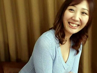 一生一度の筆下ろしは美人な母親の友人と濃密中出しセックスで　北乃ゆな Squirting Pussy and Titty Fuck with Mature Japanese Bitch!