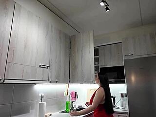 beautiful teen babe with big ass DEEPTHROATS and LICKS wet pussy in homemade video