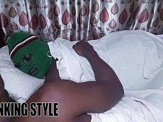 sugar mummy turned off the light for some action