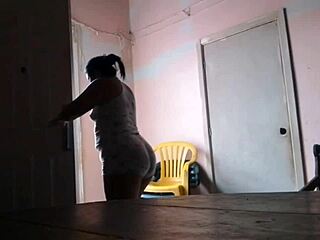 How does big-ass Latina seduce her stepfather?