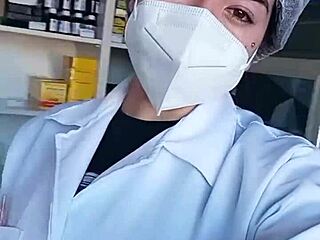 vazou a enfermeira de curitiba ganhando leite. enfermeirinha gosta de monster cock creampie action