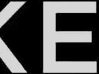 金发艾莎·琼佐伊·门罗首尝黑人大屌4P，深喉呕吐颜射