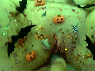 I'm all dressed up for Halloween solo masturbation with my wet pussy