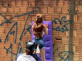 Socano a mao no cu da inteada novinha safada sex toy anal assfucking outdoor