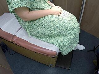 violet experiences a fetish pov session with her vag pump in this intimate setup