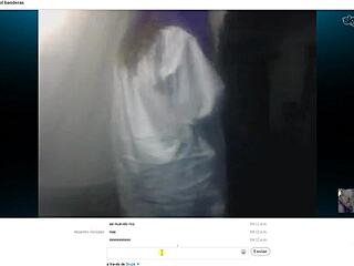 Carol Banderas is that stunning Mexican girl from the chat session.