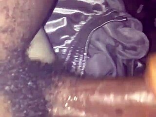 hey is that williecum-xxx doing sloppy carplay with a big black monster cock