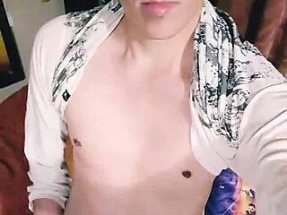 i take a selfie while masturbating