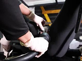 Dominafire uses strapon on salome salvi for squirting