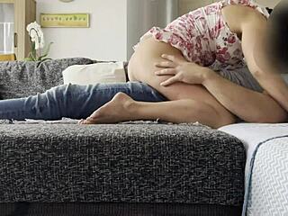 哦和老婆感性做爱感觉超赞不是吗