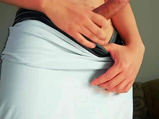 Miles Morales Homem Aranha Cosplay Punheta Gozando Bastante in Halloween Solo Masturbation!