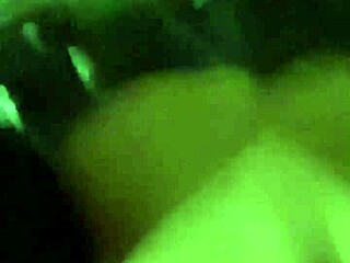 嘿丰满胖臀拉丁妹今晚秀肥美身材给我撸