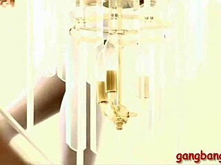 أوه يا رجل الغيتو ببزاز كبيرة تتلقى دي بي من زبار سود عملاقة