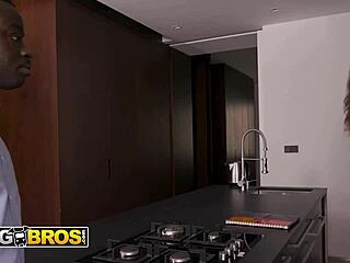 WATCH Real Estate Agent Lily Labeau SEDUCE Her Client And OFFER Him Her TIGHT Asshole!