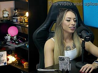 bianca demarchi shows her body silhouette bites ruan's ear and neck what a turn-on podcast pãpum no barraco