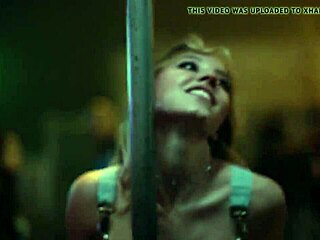 Blonde Sydney Sweeney hits intense orgasm in Euphoria scene, so sexy and wild with big tits