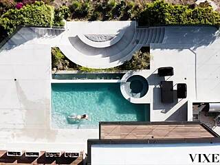 Can you believe fit blonde influencer Kelsey Kane devours her boy toy's thick cock?