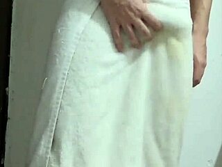 i feel so good spying on brazilian latina during massage until she cums from monster cock