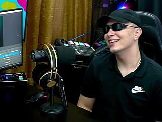 bianca demarchi shows her body silhouette bites ruan's ear and neck what a turn-on podcast pãpum no barraco