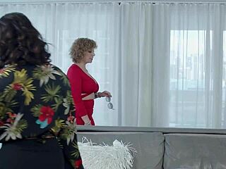 Sexy Sara Jay And Partner Engage In Dream Duo Cunnilingus With Toys