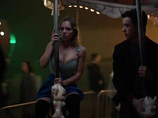 Blonde Sydney Sweeney hits intense orgasm in Euphoria scene, so sexy and wild with big tits