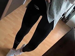 Уф, добро утро с фетиш миришещи бели чорапи на момичета, чорапофетиш ме възбужда!