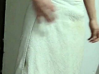 i feel so good spying on brazilian latina during massage until she cums from monster cock