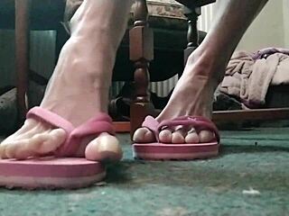 huge talons on curvy exotic feet with long nails and flip flops in sexy display