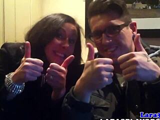 British mature gets fingered in her sexy lingerie 😏