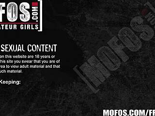 Hot Cheerleader Holly Displays Her Spirit with Natural Tits and Upskirt Views in Uniform Outfit