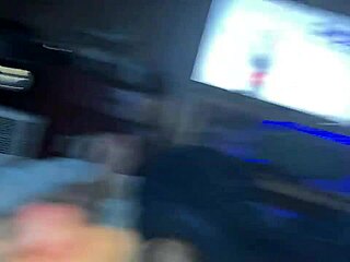 hi there, just a quick greeting in casual chat mode for solo moment