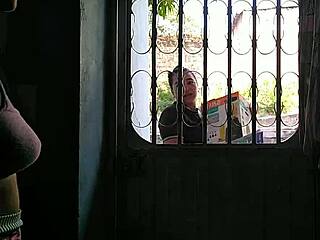 My Temu order arrived but I have no tip for the delivery guy so I give him my pussy to lick instead