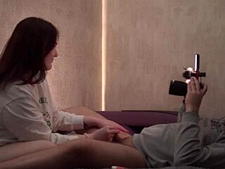 simple handjob session turns into quick fun