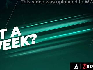 Petite Alyssa Bounty Gives Footjob Until Cumshot