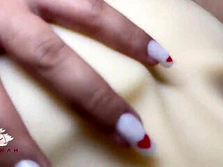 सुपर हॉट सासू माँ सौतेली बेटी के बॉयफ्रेंड और टैंटाली टॉय से जोरदार चुदाई 😈