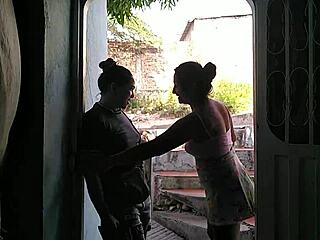 My Temu order arrived but I have no tip for the delivery guy so I give him my pussy to lick instead