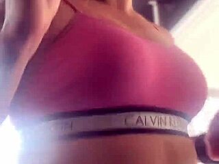 fui treinar na academia com plug anal no cu e fiquei com tesão pra meter rola no cu largo em casa