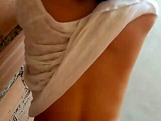 Casero Albañil Se Folla Al La Mujer Del Dueño En La Terraza Peruana Infiel