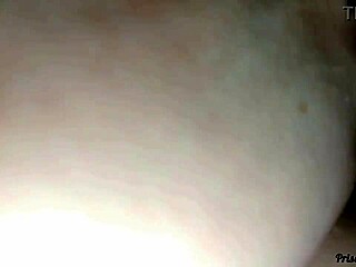 Comi a buceta da minha madrasta com força até gozar dentro