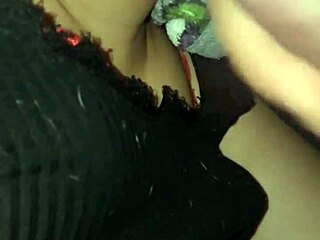 This cute Colombian bride gives a rich blowjob until no drop of milk left! 😏🍆