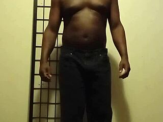 She started with spider crab exercises before diving into the restricted cum on ass roleplay session.