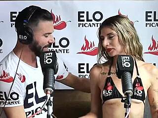 Alessa Kitty Prepares For Spicy Room Interview