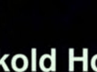 i uh love how this ruiva safada fills her cu with a preta grossa rola