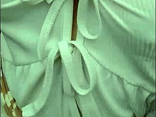 viral teacher naglakad ng walang bra sa public road at nilaro ang susu in a fun outdoor moment.