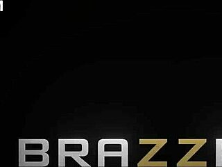 I can't resist her glowing buttflap trap with Nichole Saphir in athletic blonde action