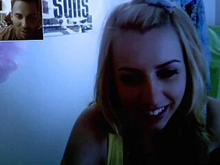 Teen 18+ Pussy Pounding Action