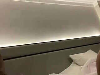 Fui relaxar no mastro e abriu minha bucetinha com big cock blowjob