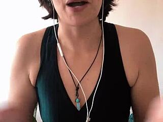 learn german with curvy european milf in intriguing sfw session