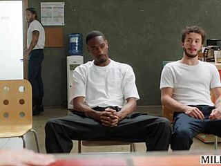 Milf Gila BBC Sienna Rae Dapet DP Kedap Udara Pertama Kali